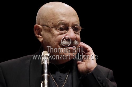 Amerikanische Klezmer-Klarinettist Giora Feidman gastiert mit Freunden auf seiner 